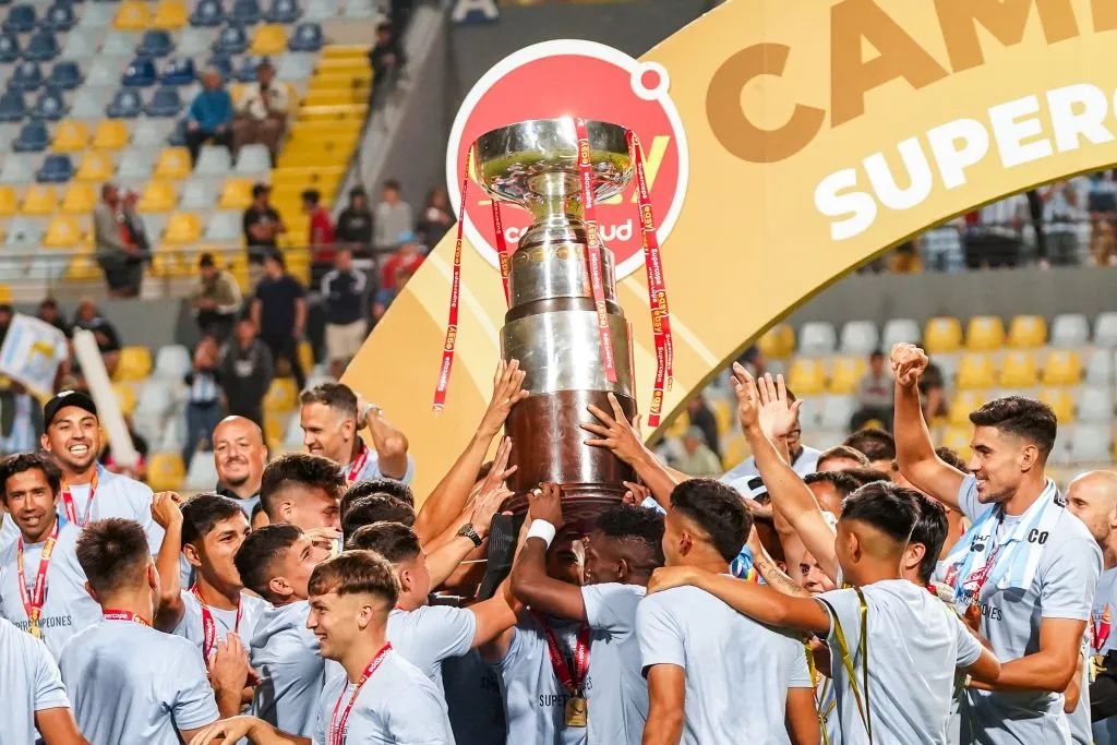 Habrá minuto de silencio este domingo en el Nacional en la Supercopa por la muerte de Sebastián Piñera. | Foto: Guillermo Salazar.