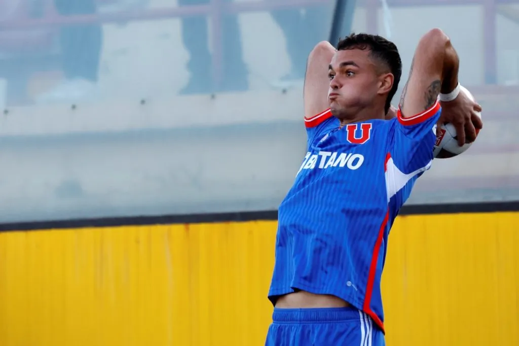 Vicente Fernández sólo jugó un semestre en su paso por la U (Photosport)