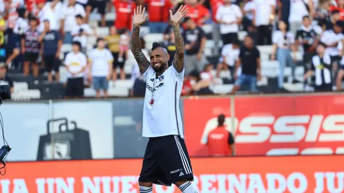 Vidal estrenará la nueva camiseta de Colo Colo ante Huachipato y luego la subastará