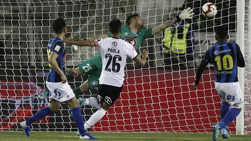 Carlo Villanueva le anotó este golazo a Huachipato jugando para Colo Colo.