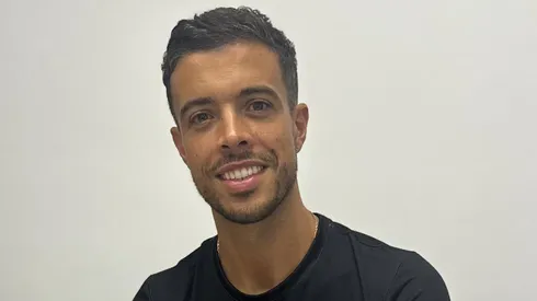 Di Santo firmó contrato en Argentina.