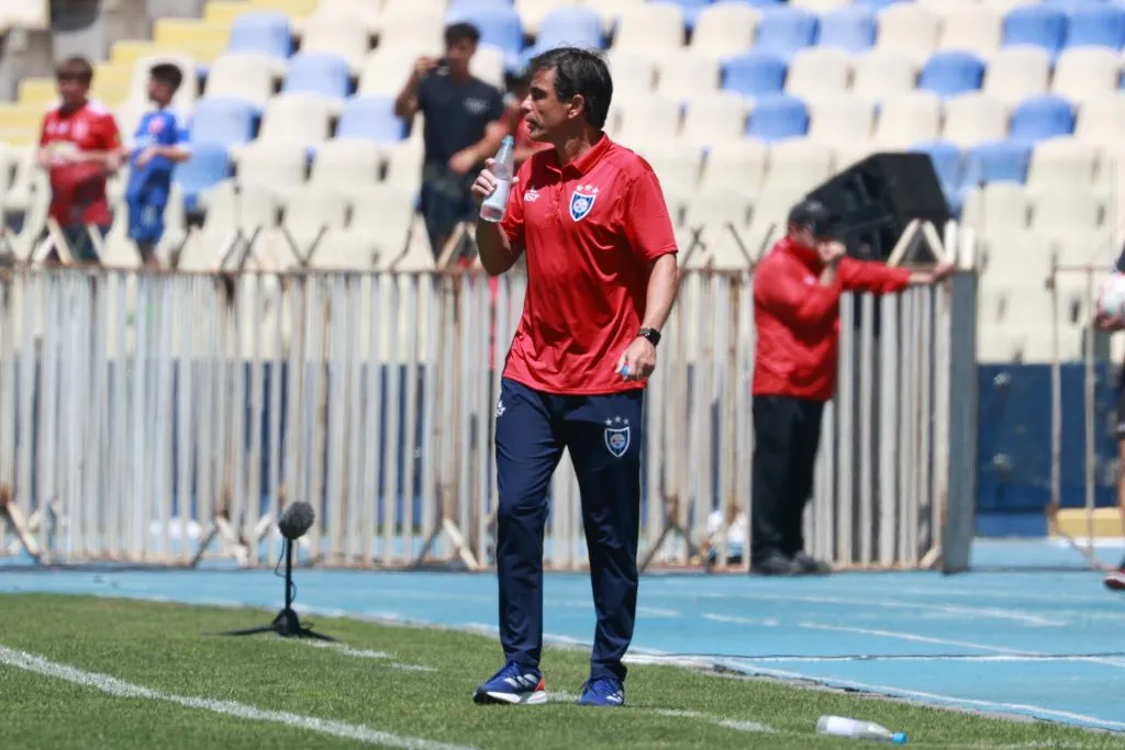 Javier Sanguinetti en el duelo amistoso entre Huachipato y la U. de Chile. (Eduardo Fortes/Photosport).