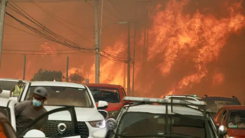 Diversos sectores de la Región de Valparaíso son evacuados.