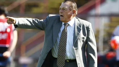 Clavito Godoy dirigiendo en la Primera B