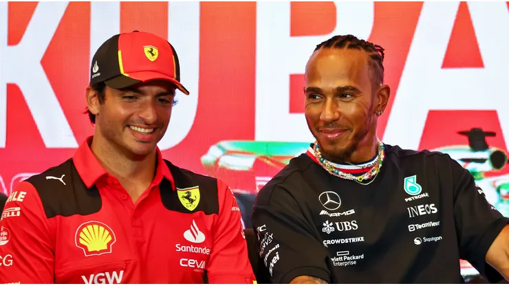 Hamilton llegaría para ocupar el lugar del español Carlos Sainz.