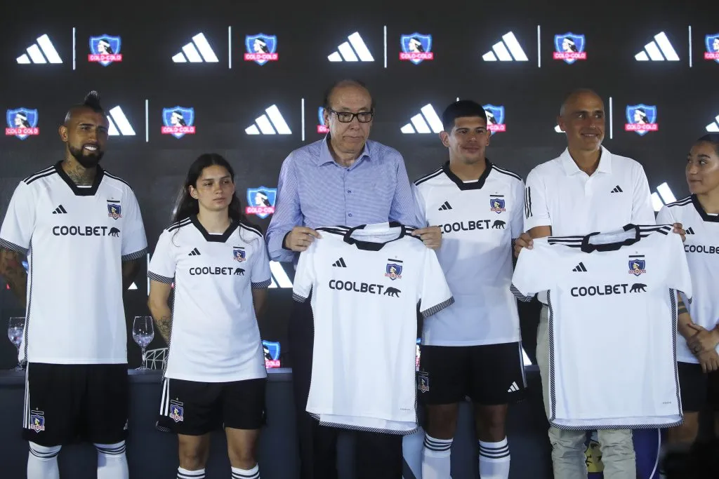 Así fue la presentación de la camiseta de Colo Colo | Photosport