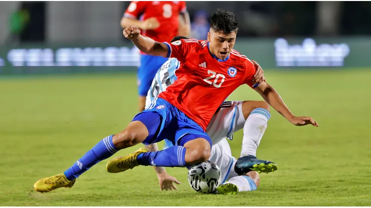 Demian Pizarro todavía no anota goles en el preolímpico de Venezuela.