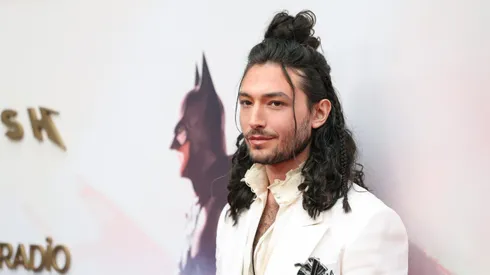 Esto pasó con el personaje de Ezra Miller en Invencible 2
