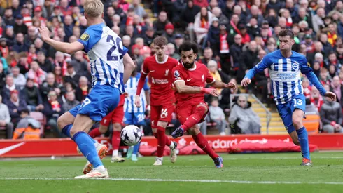 Liverpool remontó ante el Brighton gracias a Díaz y Salah