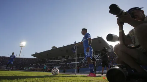 Lucas Assadi abajo del avión a Calama por dolores estomacales.