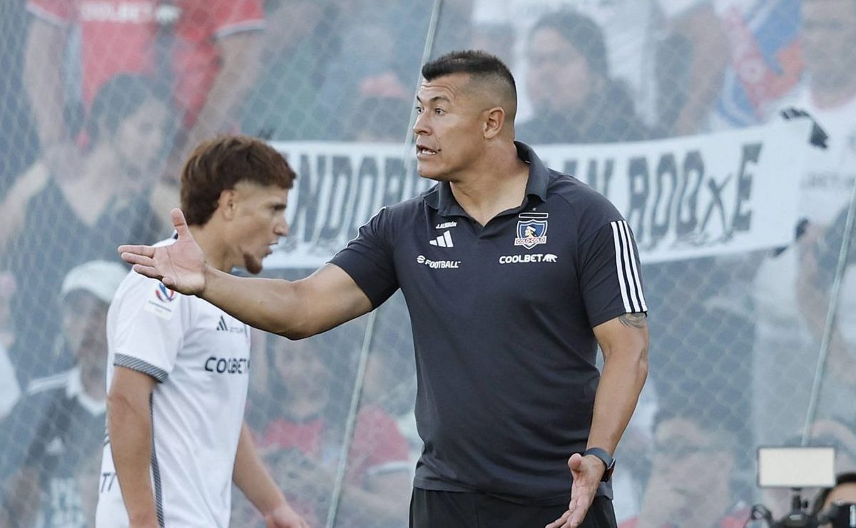 La sorpresiva lista de citados de Colo Colo para enfrentar a Everton