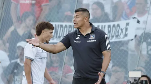 Almirón no quiere dejar nada al azar. Foto: Photosport