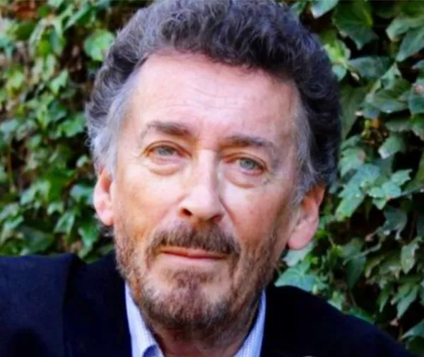 Fotografía más actual de Robert Powell. Instagram @lifelitesorg