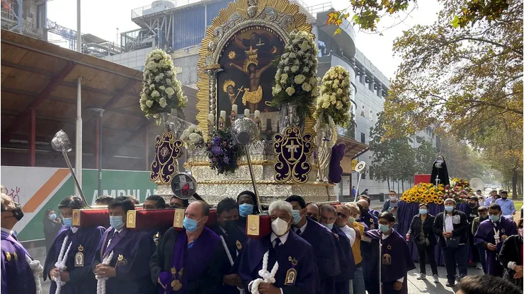 Procesión durante de Semana Santa en Providencia (15 de abril de 2022)