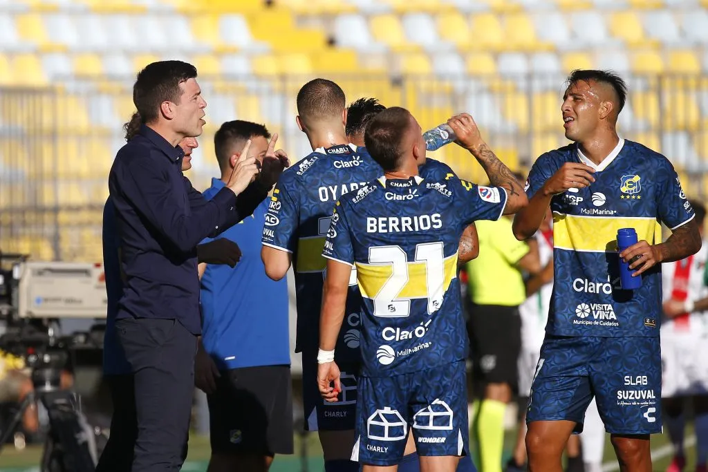 Esteban Solari está invicto con Everton. Foto: Sebatian Cisternas/Photosport