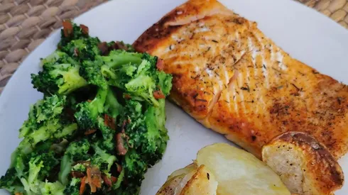 Receta de salmón al horno paso a paso.