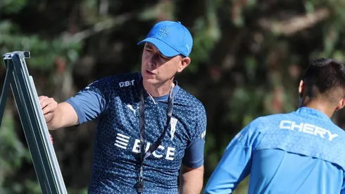 Tiago Nunes en la práctica de la UC