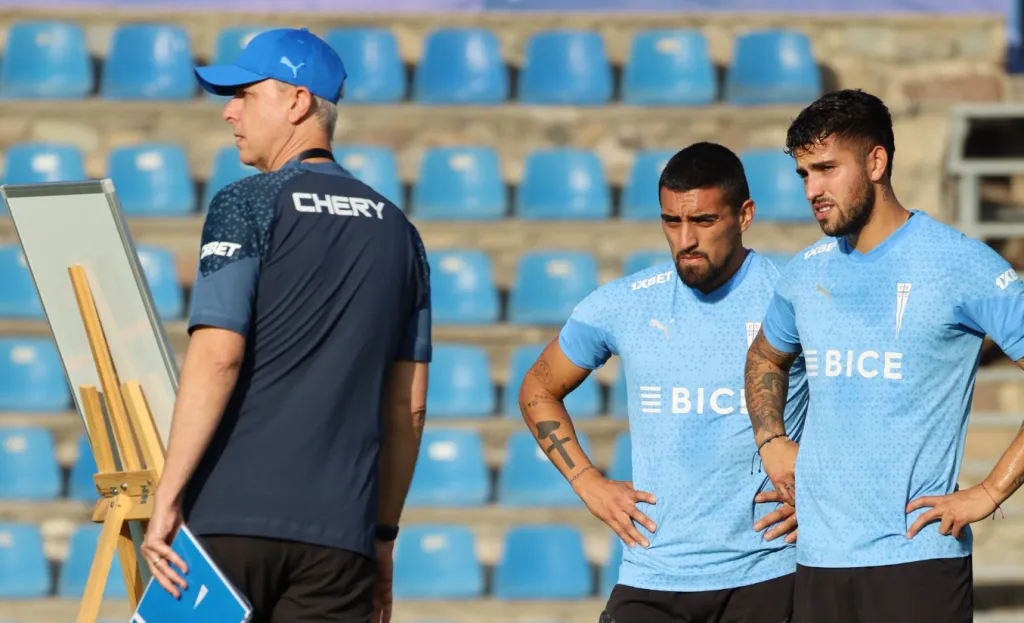 Tiago Nunes intentará sumar más juveniles al plantel de la UC. Foto: Comunicaciones Cruzados.