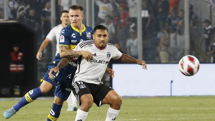 Colo Colo enfrenta a Everton.