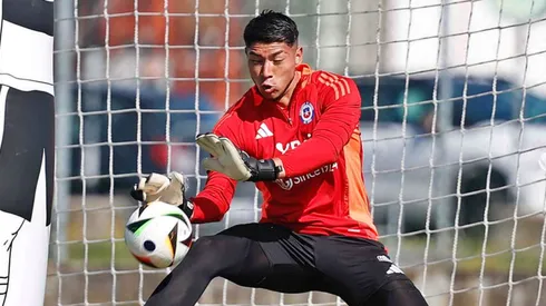 Cortés viajó a Europa para ver desde la banca los partidos ante Albania y Francia.