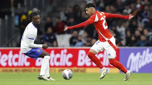 Darío Osorio enfrenta la marca de Eduardo Camavinga.