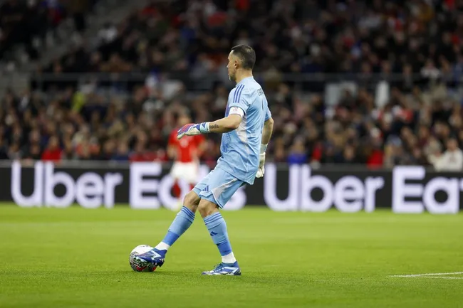 Ricardo Gareca le dio la confianza total a Bravo. Foto: Carlos Parra FFCH.