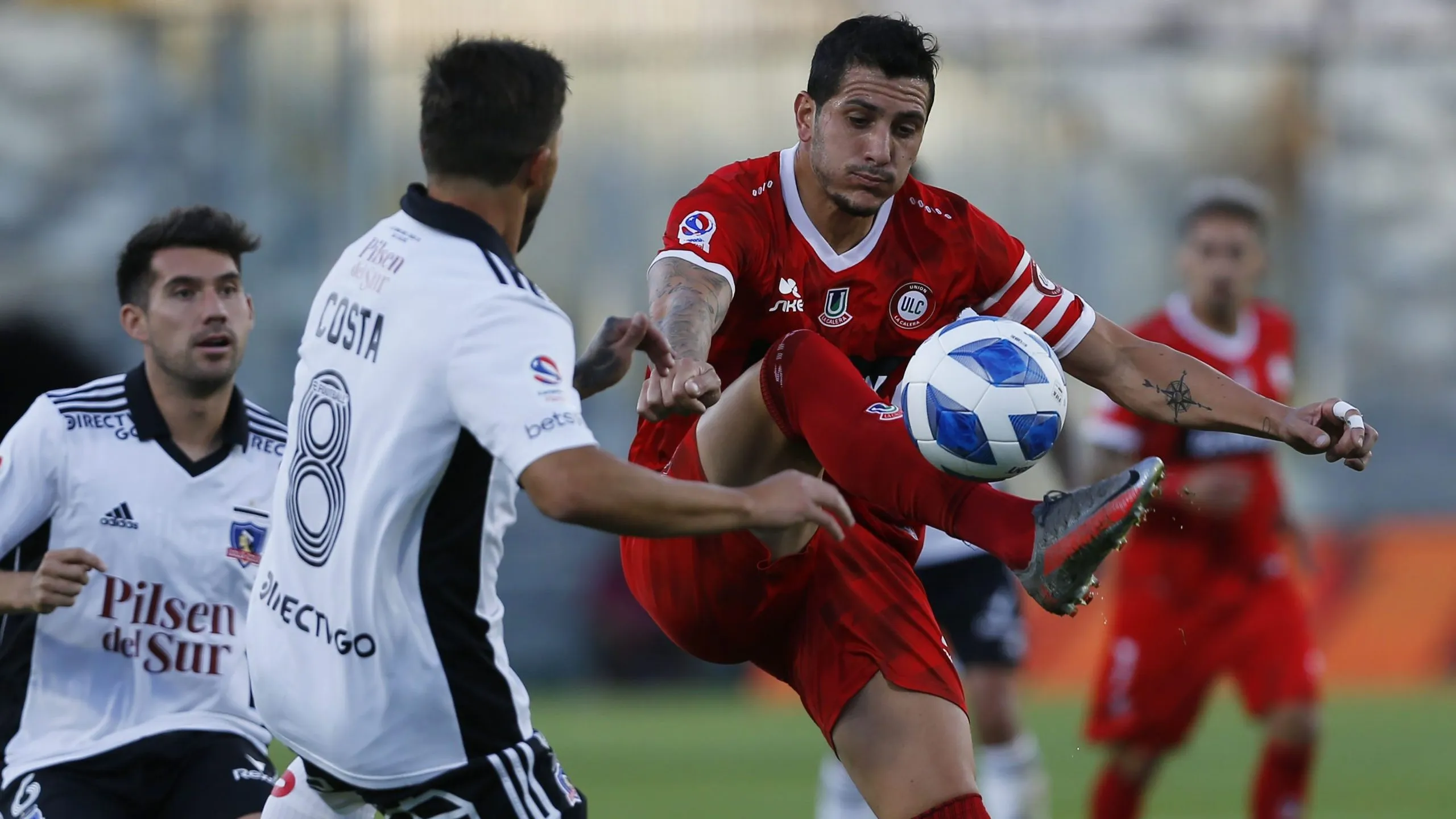 Castellani jugando por La Calera ante Colo Colo. Marcelo Hernandez/Photosport