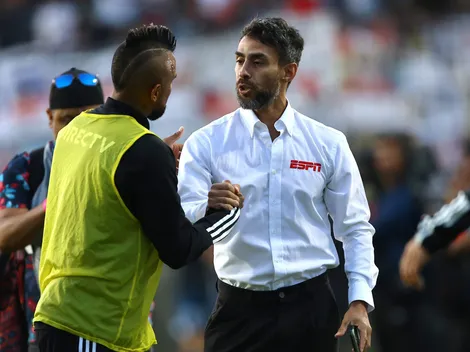 Jorge Valdivia saca toda su ira interna y demuele a Alfredo Stöhwing