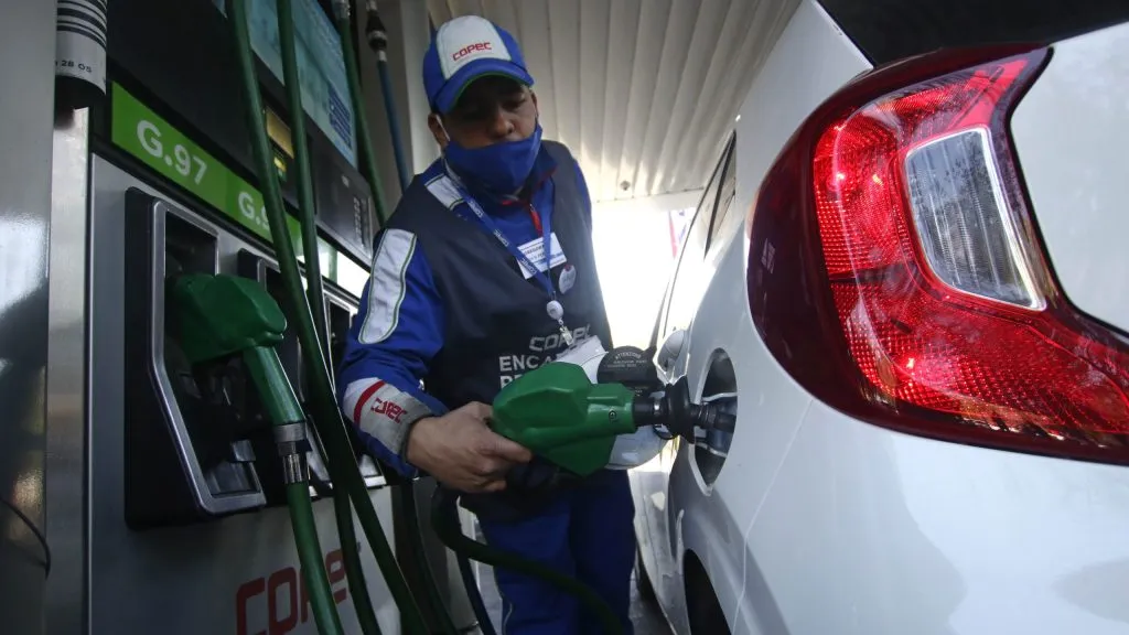Conoce qué pasará con el precio de la bencina esta semana.