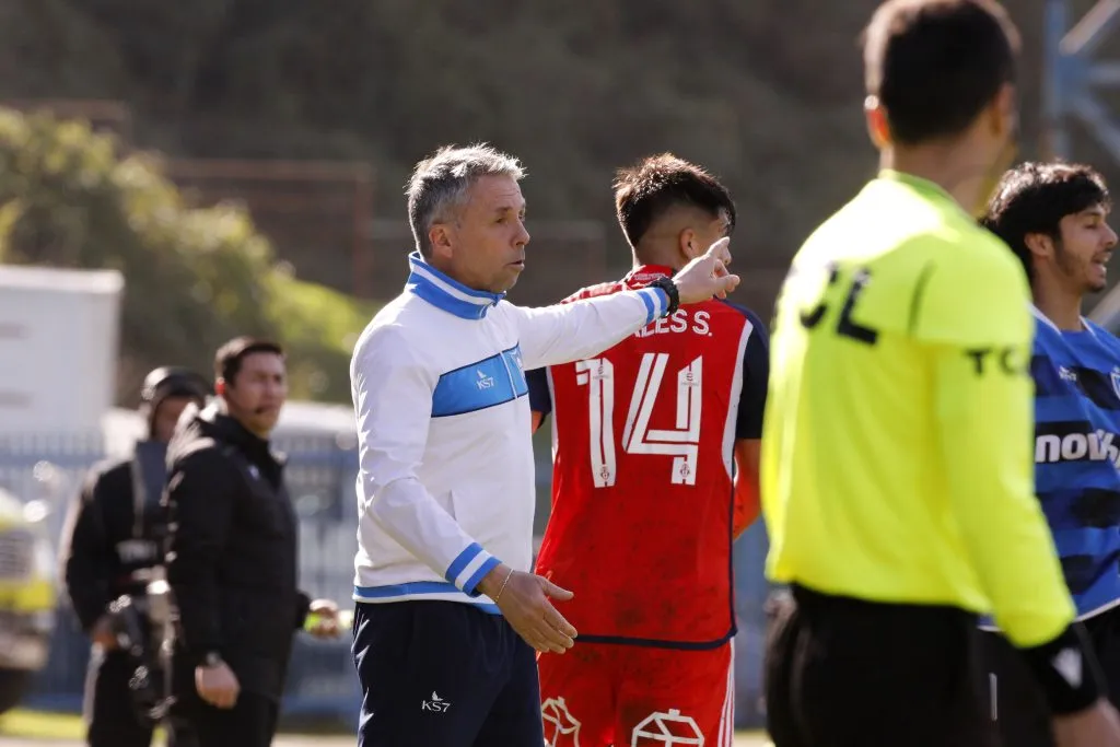 Gustavo Álvarez era el entrenador de Huachipato en ese encuentro. Foto: Marco Vasquez/Photosport