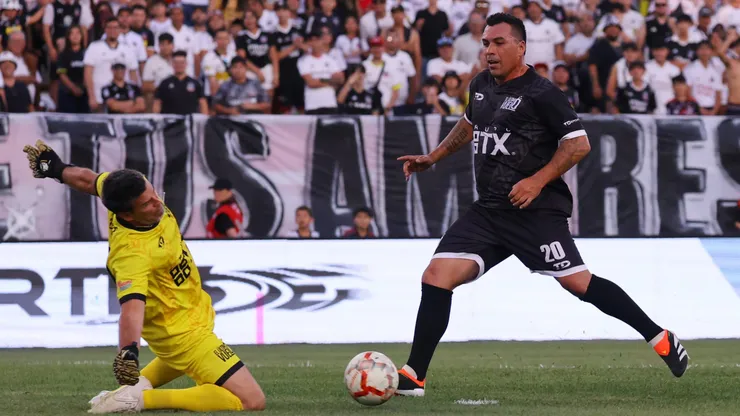 Esteban Paredes durante la despedida de Jaime Valdés.