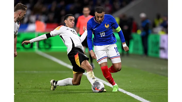 Francia probará varias variantes ante Chile
