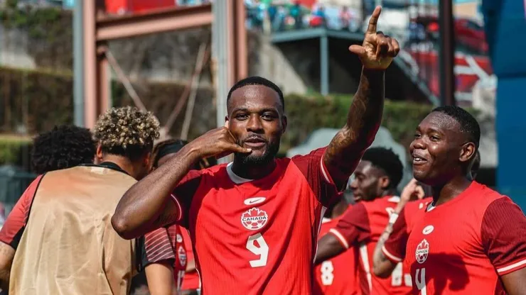 Canadá se estrena ante el campeón del mundo.