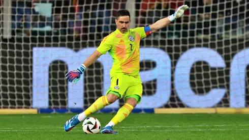 Claudio Bravo puede dejar España para ir a una exótica liga.