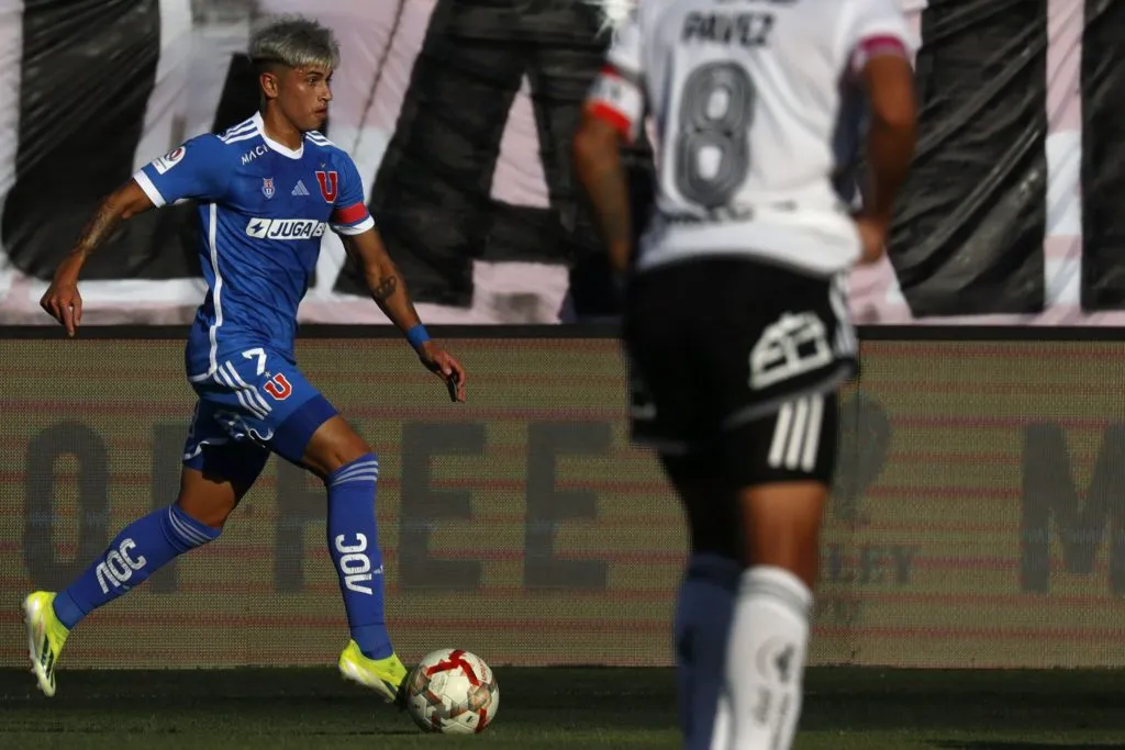Guerrero en el Superclásico 195 frente a Colo Colo. (Dragomir Yankovic/Photosport).