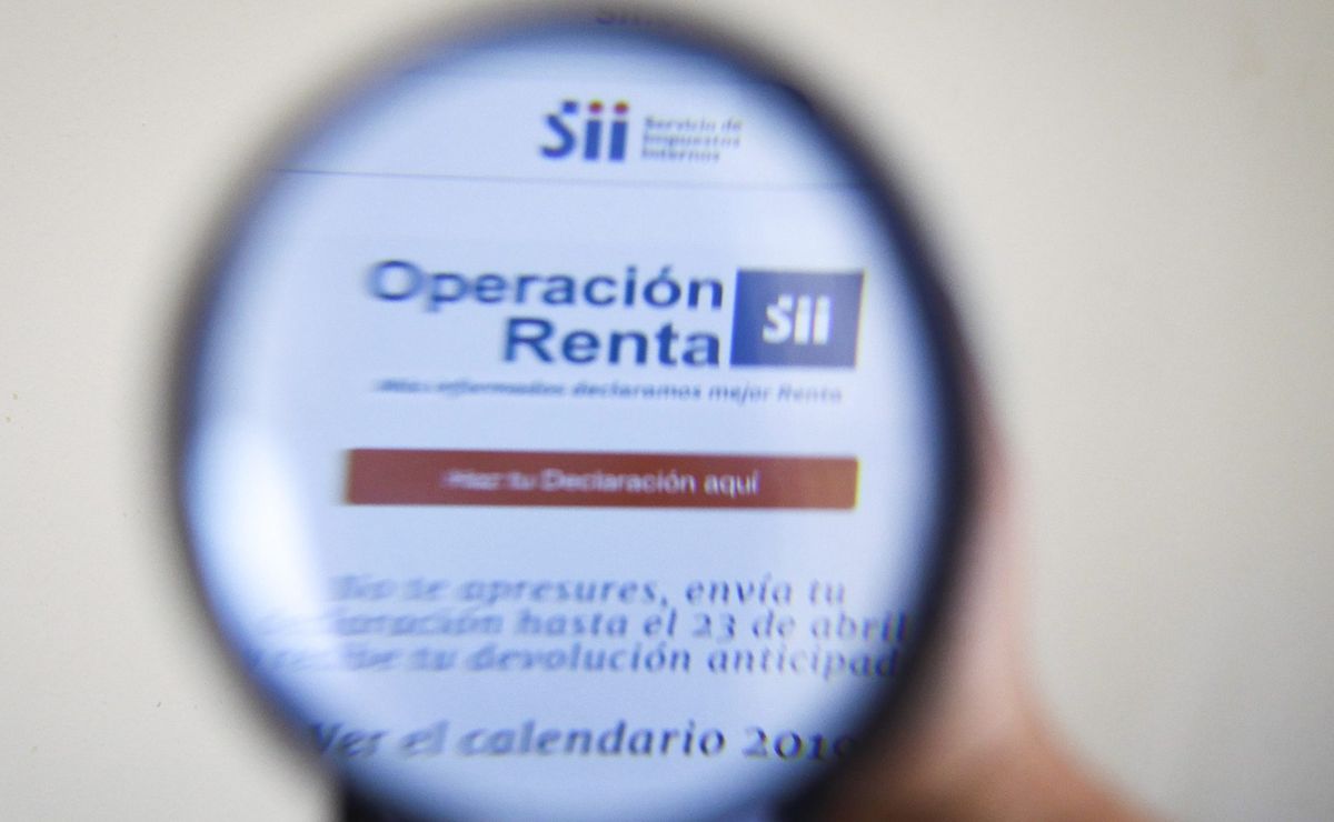 ¿Cuándo se hace la devolución de impuestos y cómo cobrar el dinero?