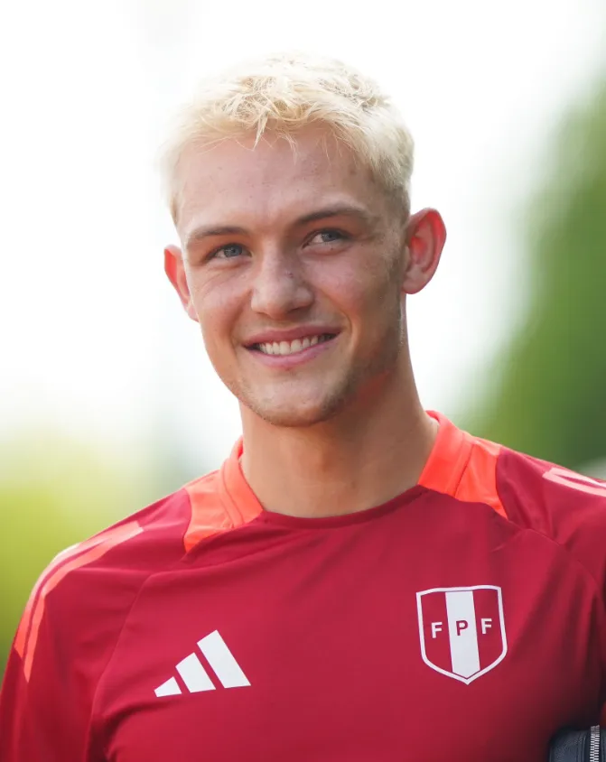 Oliver Sonne con la indumentaria de la selección peruana. (Foto: Selección de Perú).