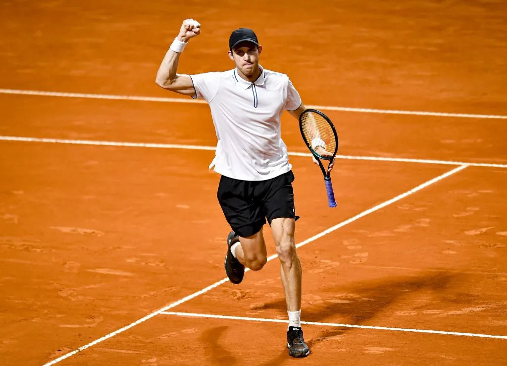 Nico Jarry feliz con el duro grupo de Chile en Copa Davis.