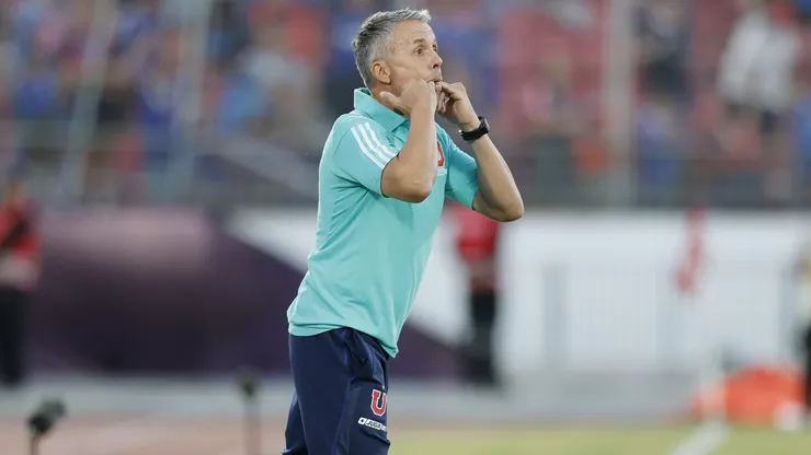 Gustavo Álvarez tiene a la U peleando en la parte alta.