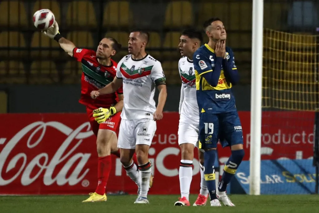 Everton y Palestino se pondrán al día con público en el Sausalito.