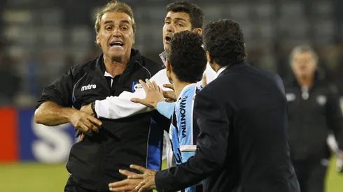 Jorge Pellicer encaró a Vanderlei Luxemburgo en el final de la fase de grupos de la Copa Libertadores 2013.