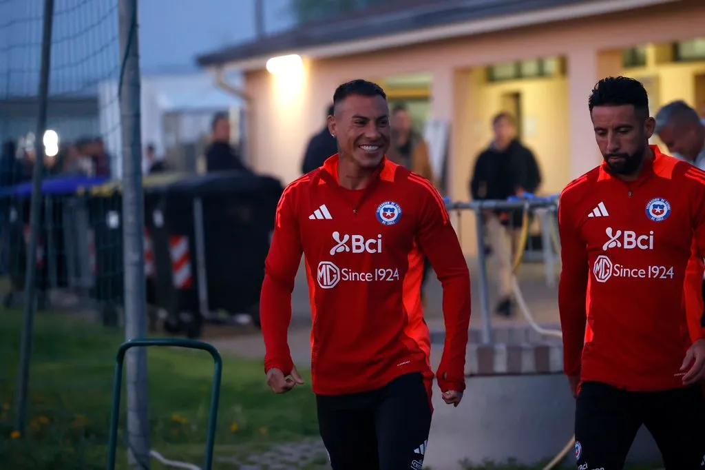 Eduardo Vargas es la gran novedad de Chile para la gira por Europa. Foto: Comunicaciones La Roja.