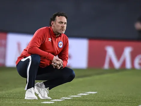 No hay acuerdo: Milito está cada vez más lejos de la UC