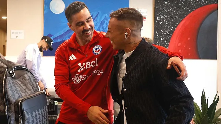 Claudio Bravo se mostró feliz por el retorno de Eduardo Vargas a la Roja.