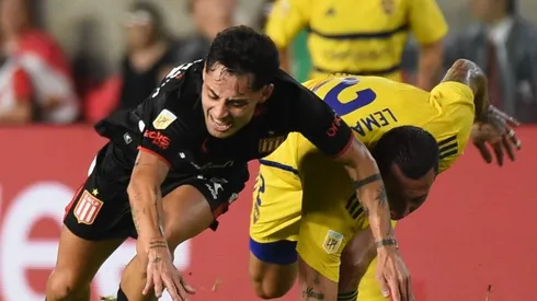 El volante nacional se encuentra internado junto a su esposa