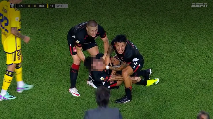Durísimo momento del chileno Altamirano en Argentina.