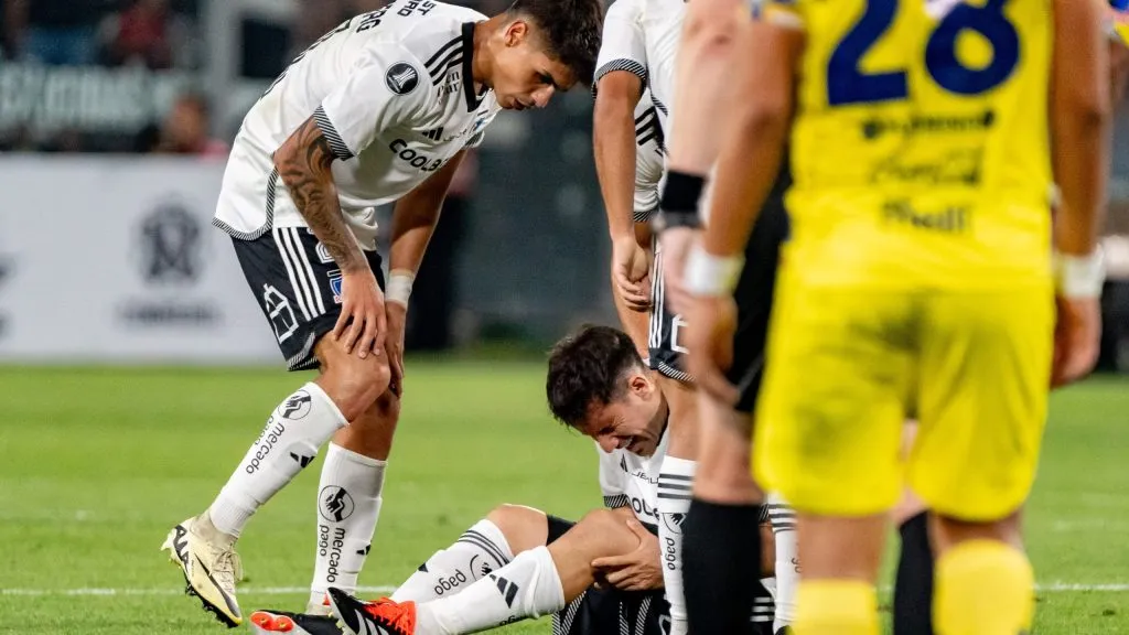 Así quedó tendido en el césped del Monumental César Fuentes. (Foto: Guille Salazar | RedGol).