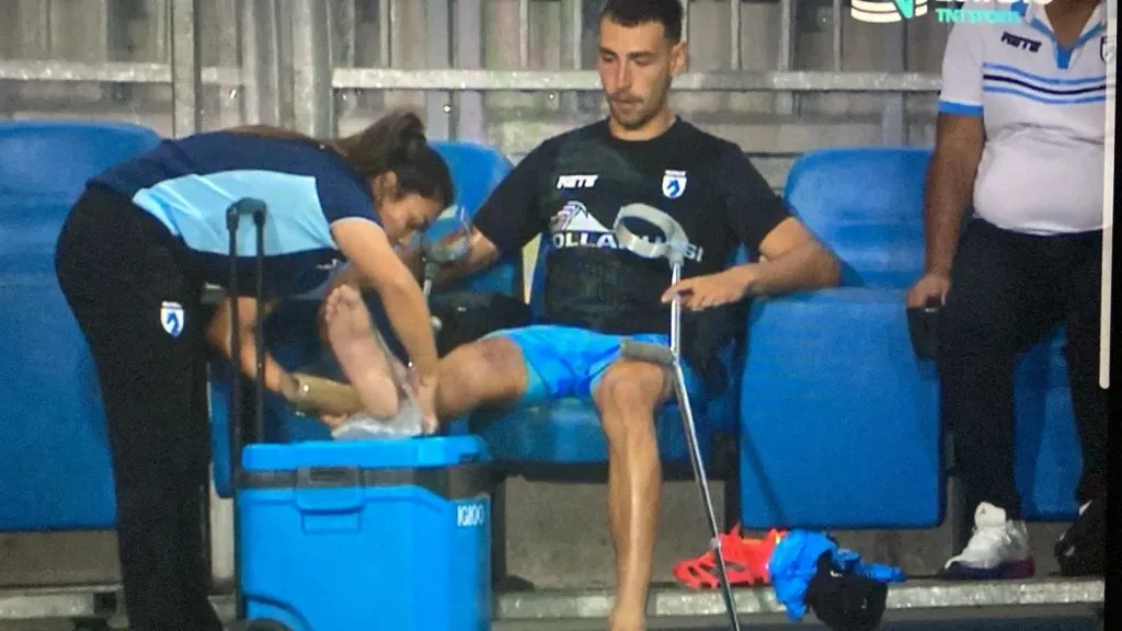 En Iquique temen una lesión que tendrá varios meses de baja a Novillo. (Captura Estadio TNT Sports).