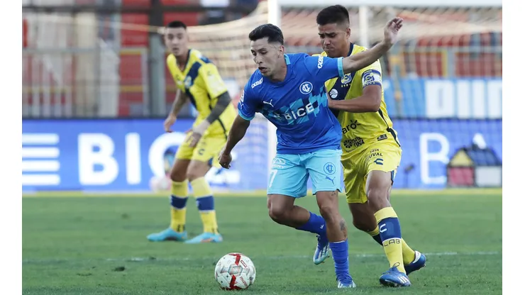 Joaquín Torres jugando por Universidad Católica.