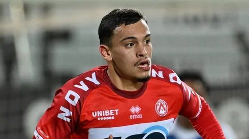 El lateral volante enfrenta un delicado momento en Bélgica